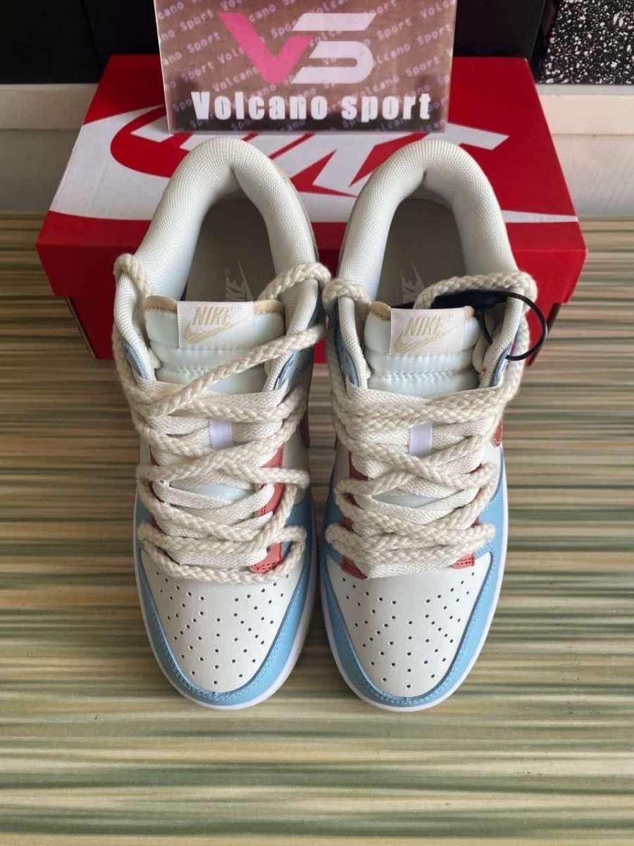 Nike dunk low lot