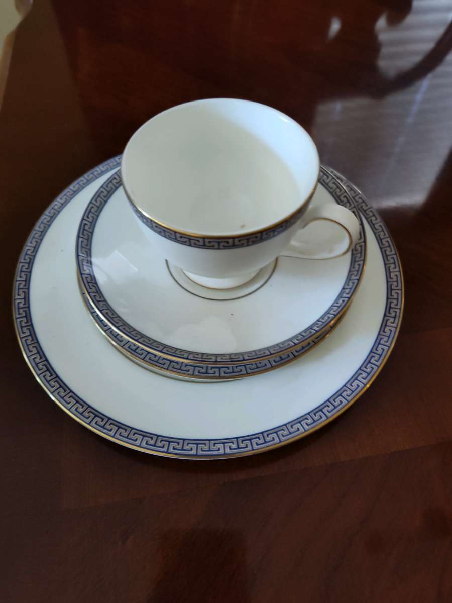set of 12 Wedgewood vintage Palasia China