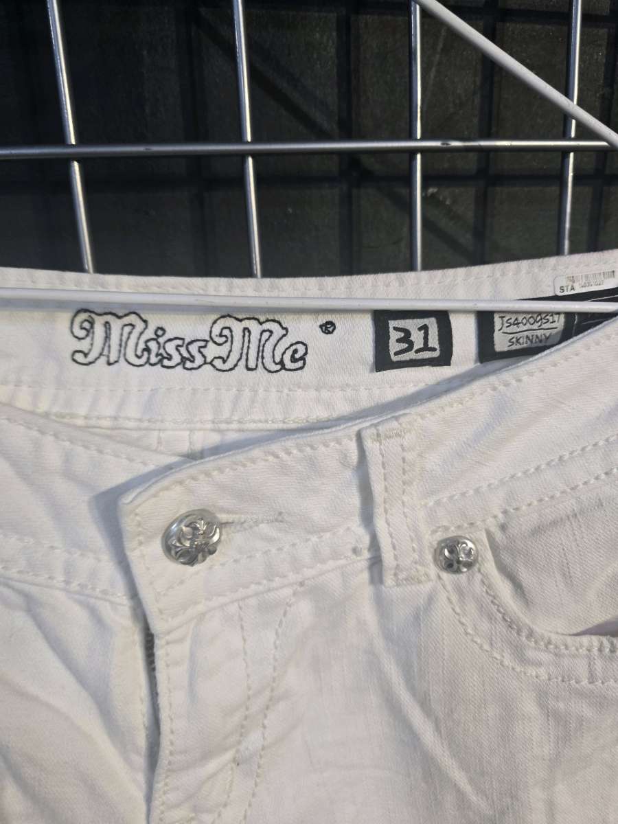 women miss me jeans color white