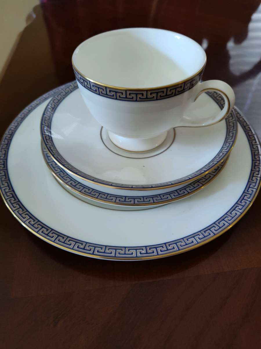 set of 12 Wedgewood vintage Palasia China