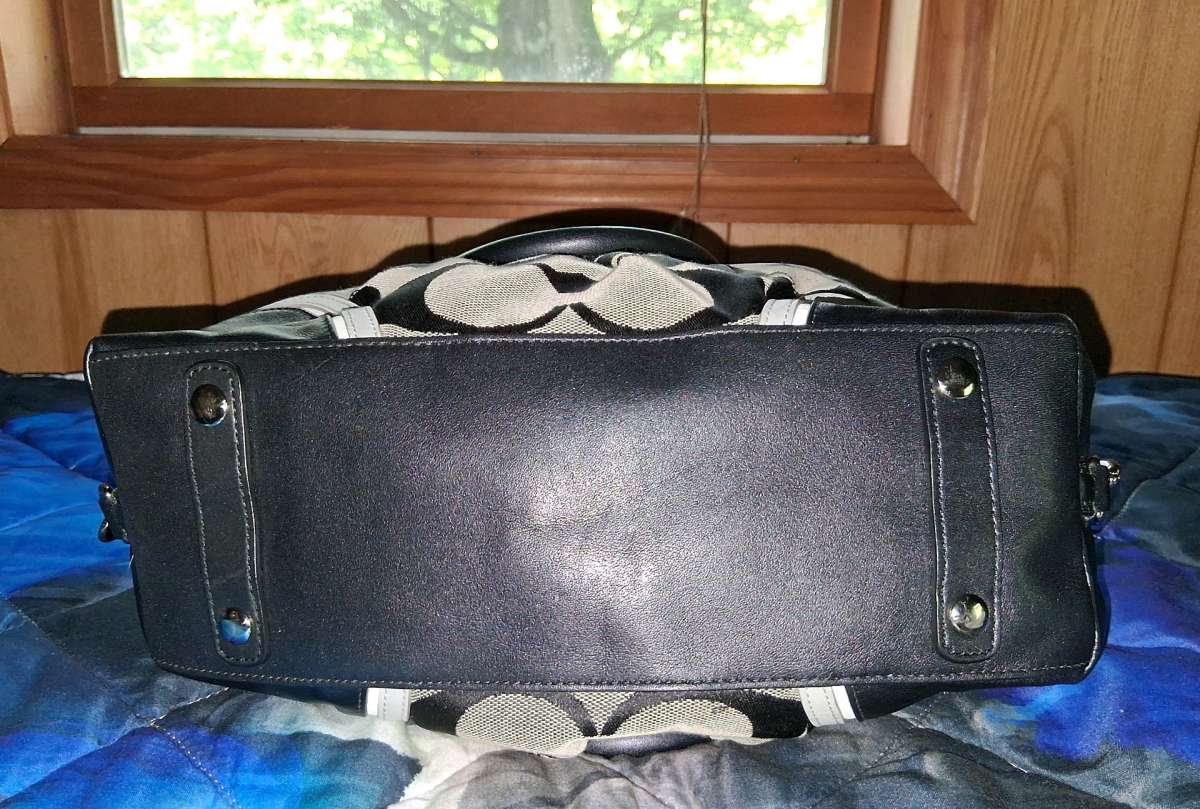 COACH MADISON CONVERTIBLE BAG