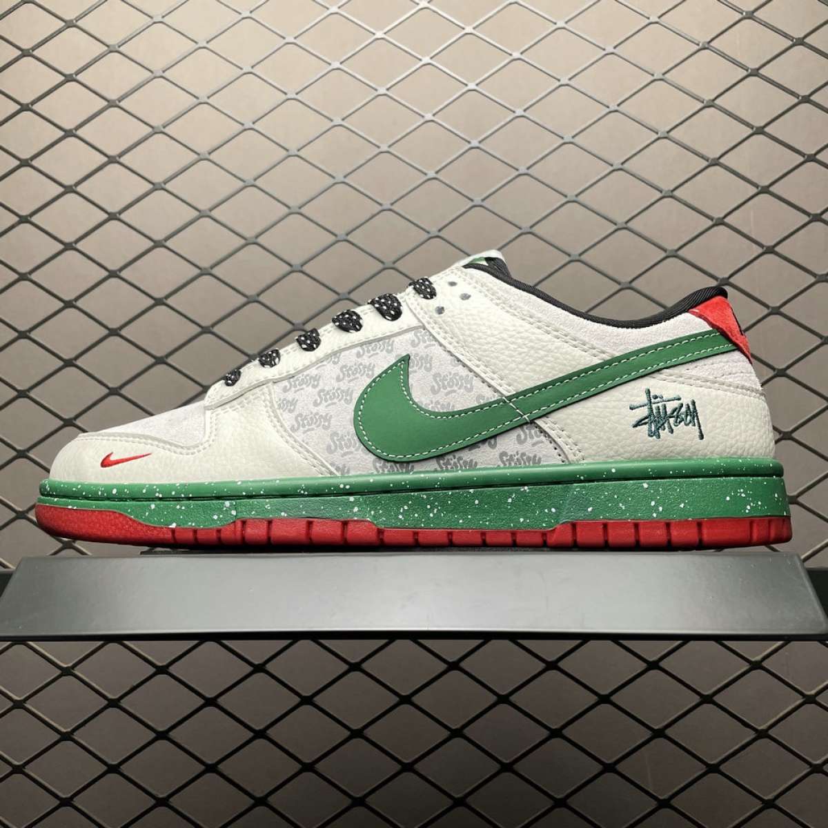 Nike Dunk Low x Stussy Christmas Concepts