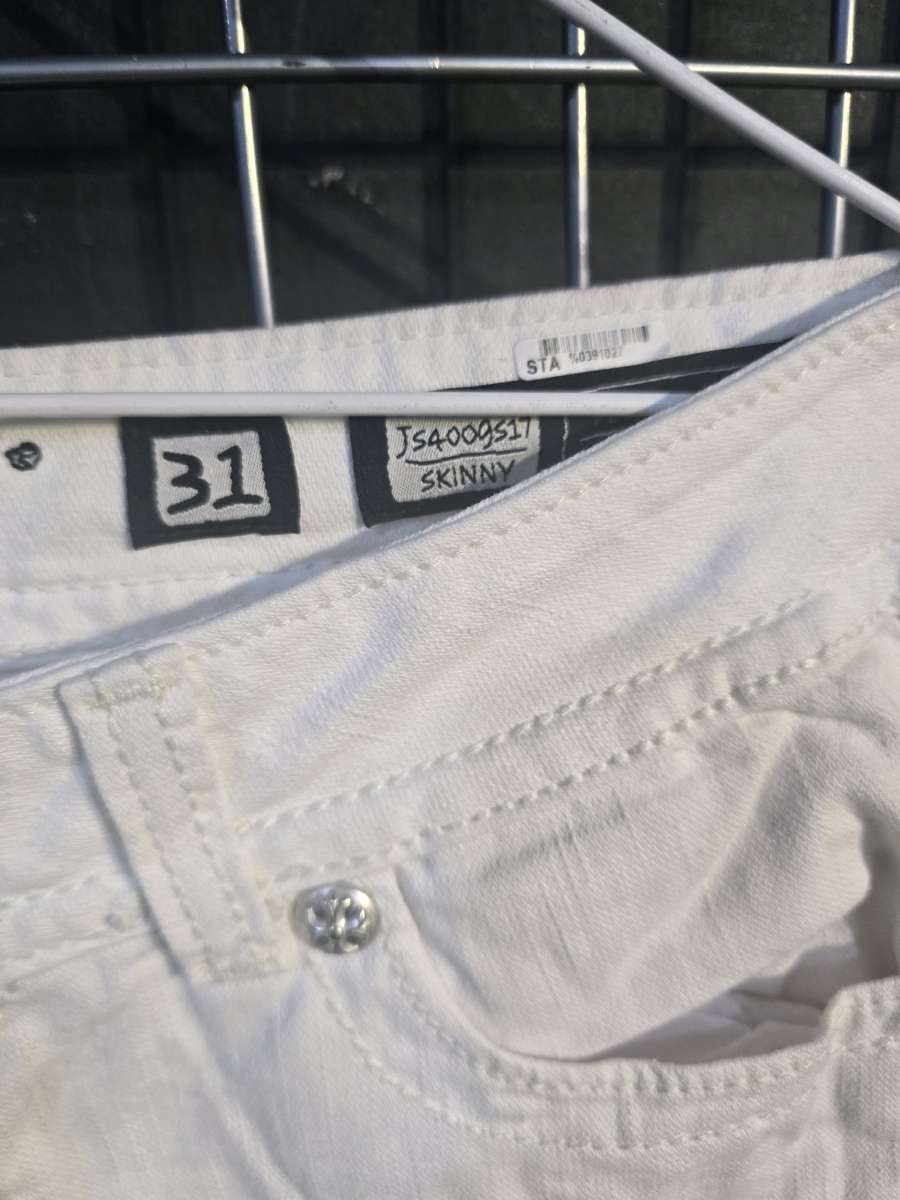 women miss me jeans color white