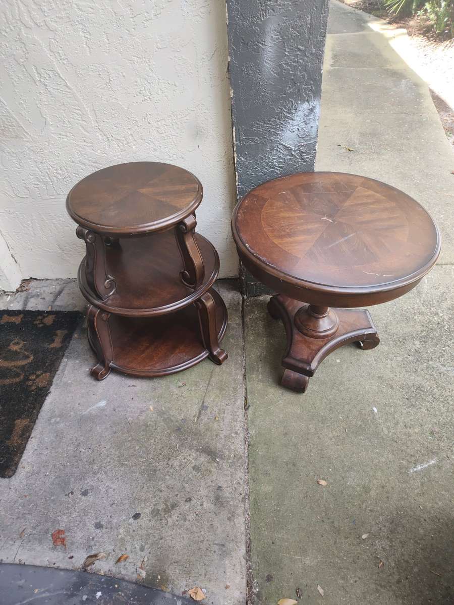Set of 2 Wooden Tables