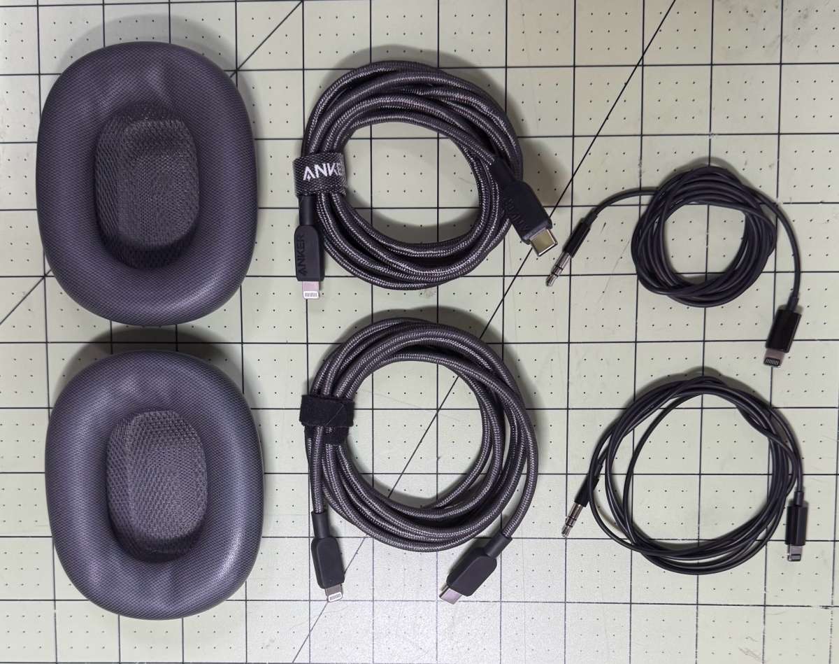 Apple AirPods Max Space Gray Used Fully Working With Case