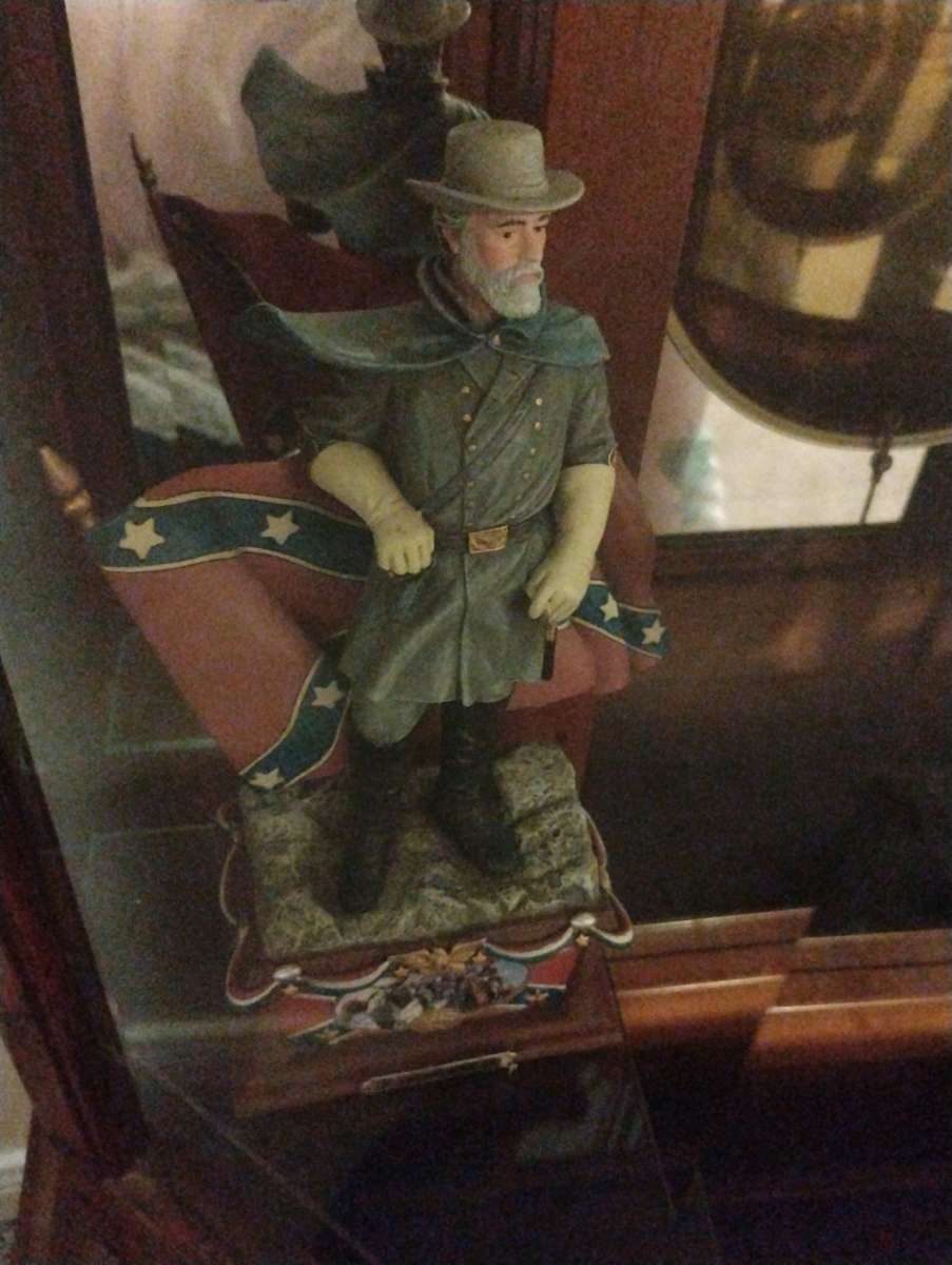 confederate army statue