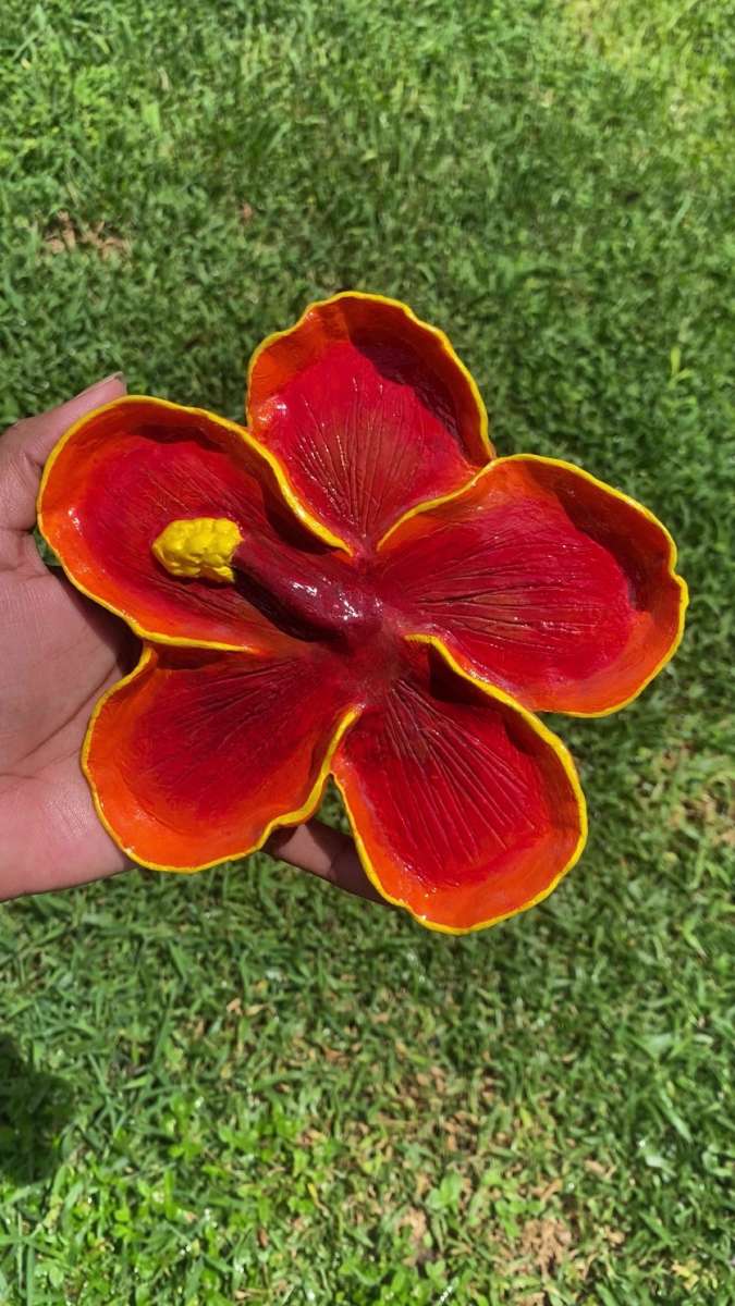 Hibiscus tray