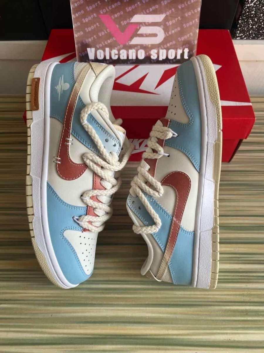 Nike dunk low lot