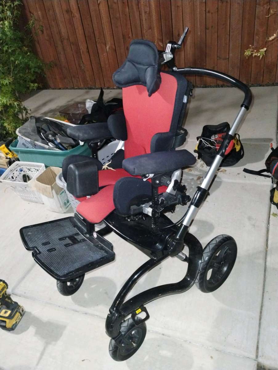 R82 Stingray Pediatric Wheelchair