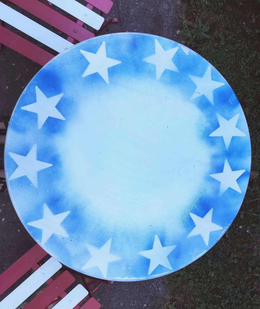 4th of July table and chairs