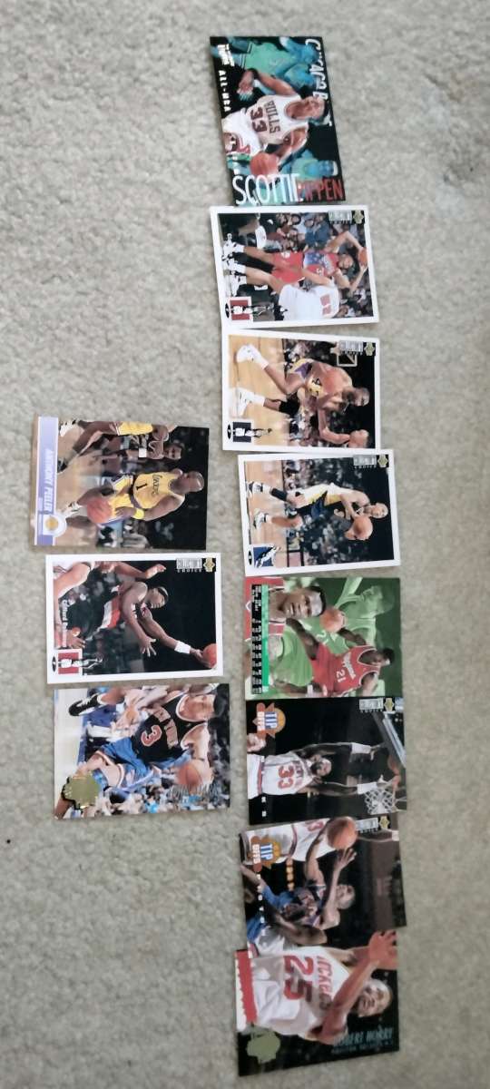 Vintage 1995 McDonalds Looney Tunes NBA Cups And Trading Car