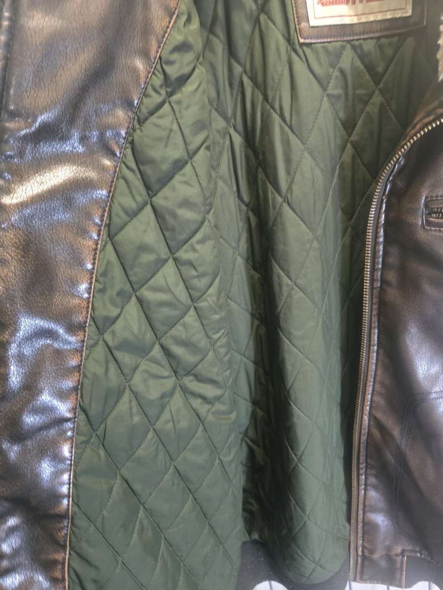 levi JACKET color brown