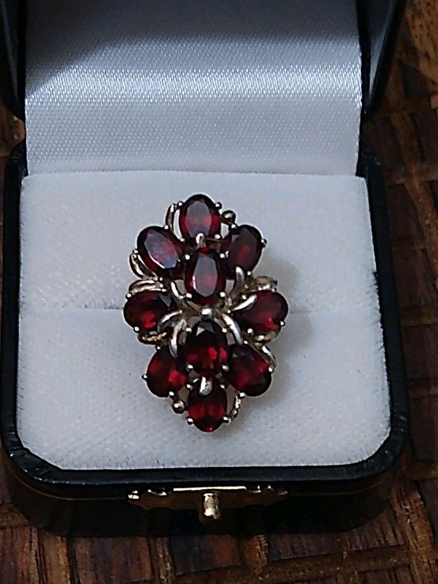 Sterling silver ring sz7