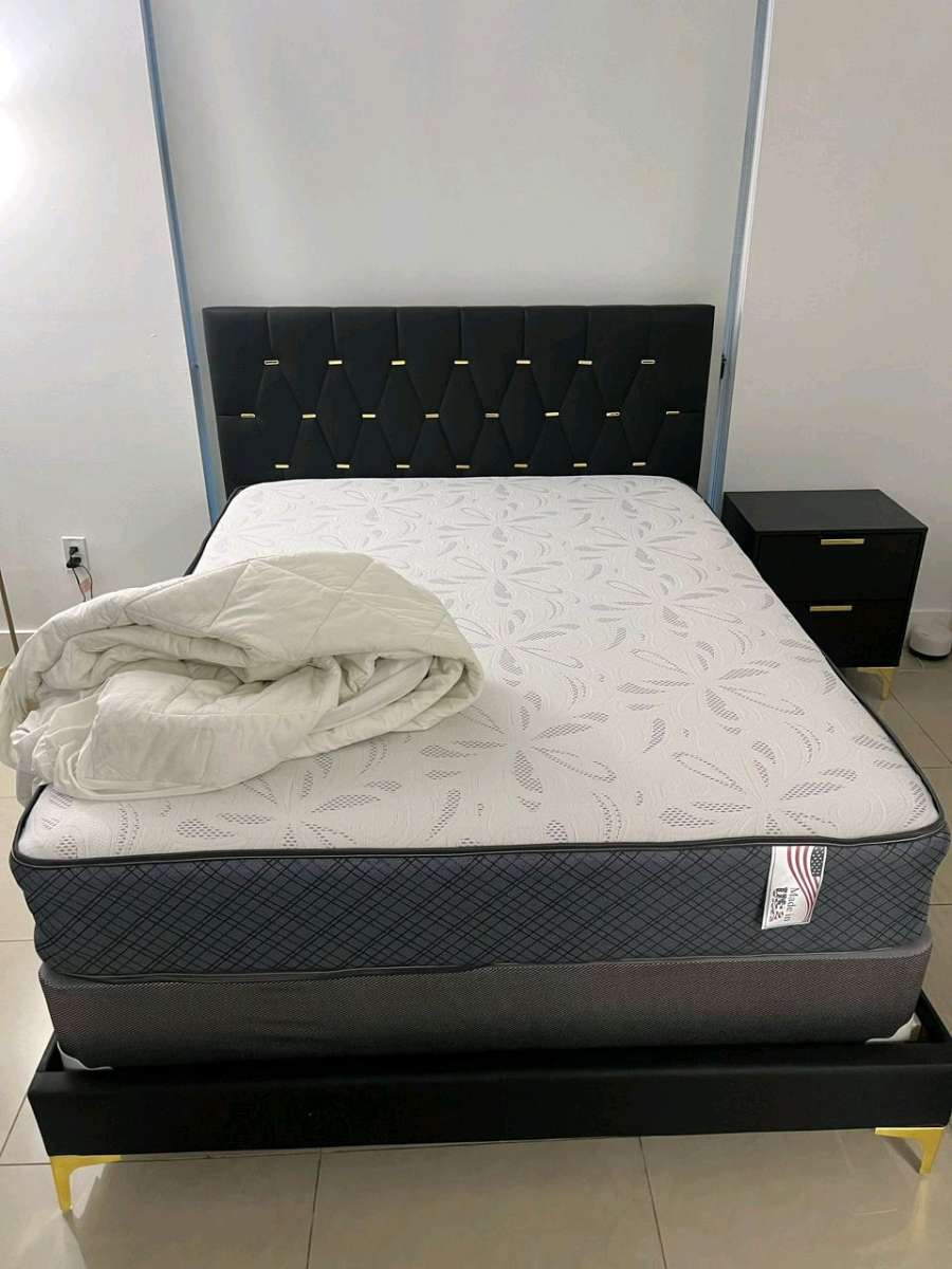 CAMA QUEEN EN VENTA PREGUNTE PRECIO