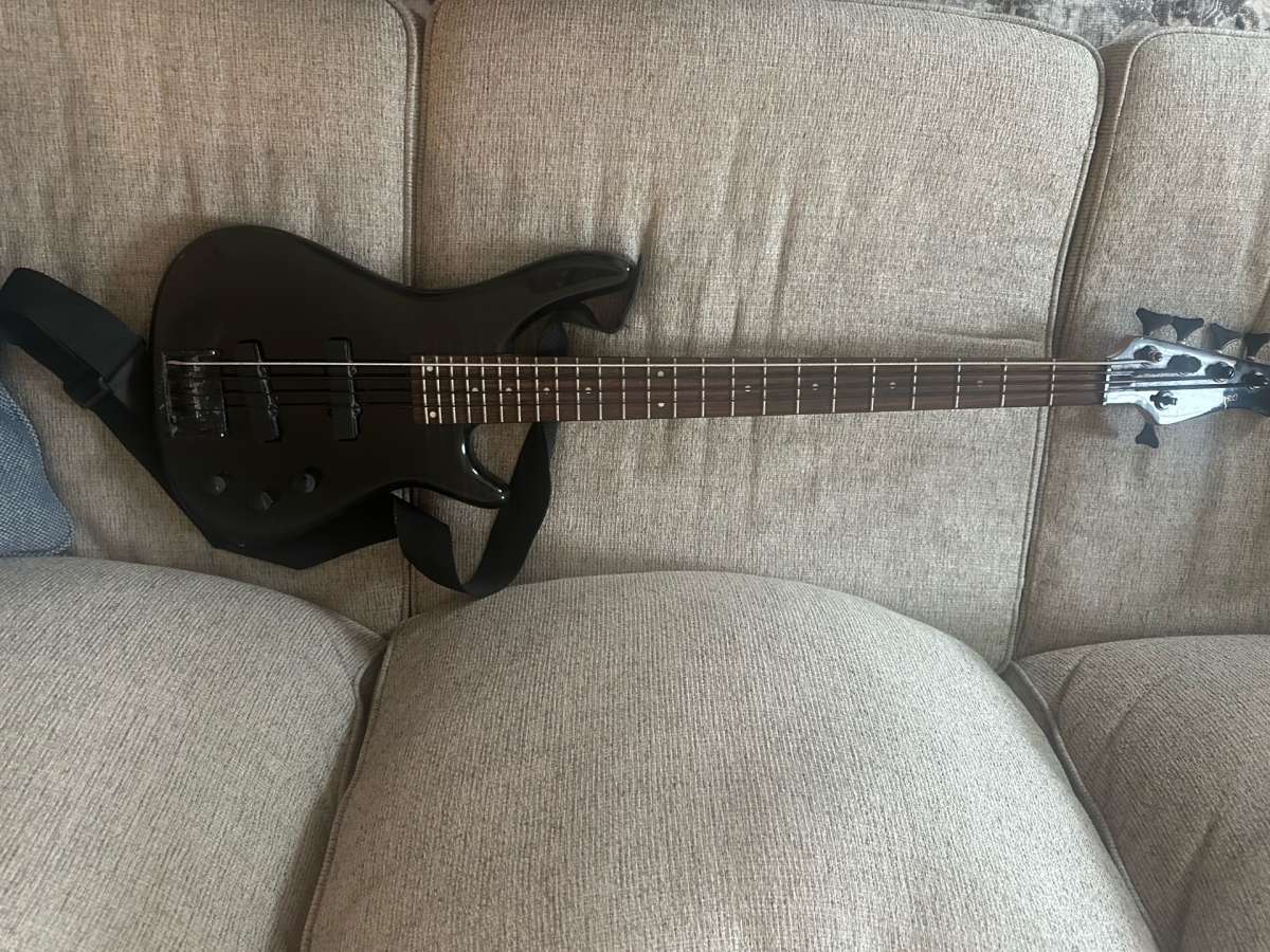 Epiphone Thunderbird Bass Guitar Black with Strap