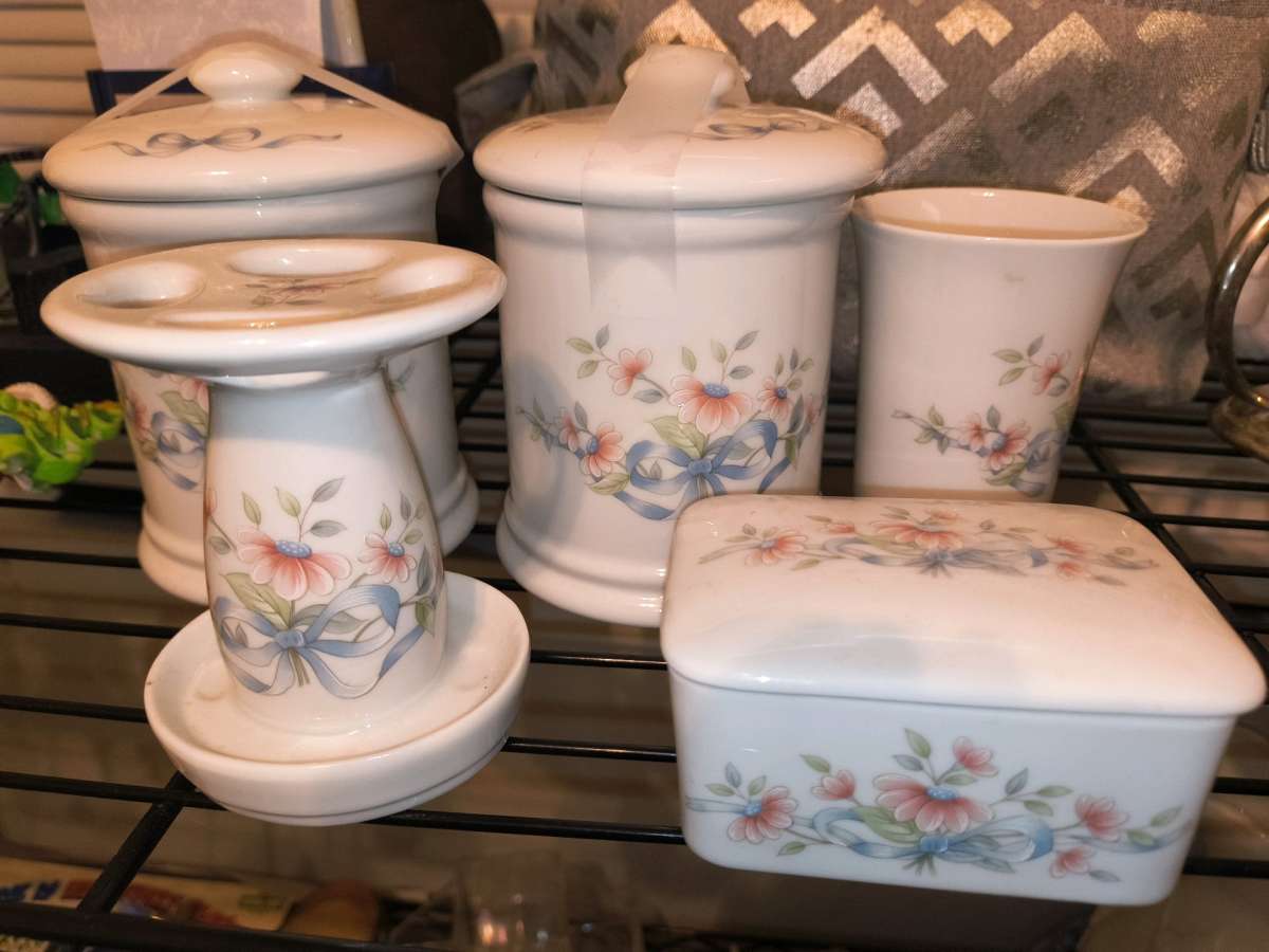 Heritage House Princess Bathroom Set 5