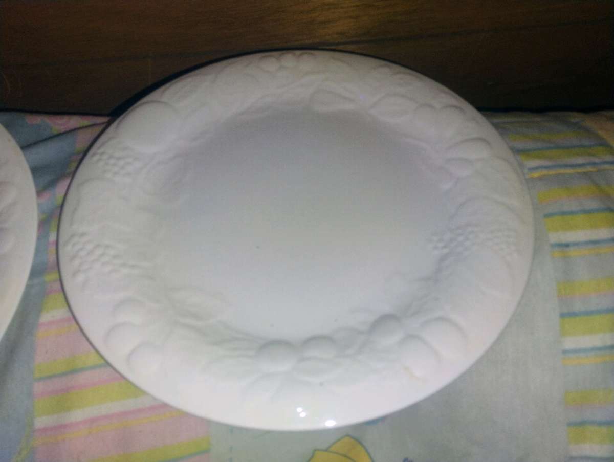 plates vintage grapevine stuff