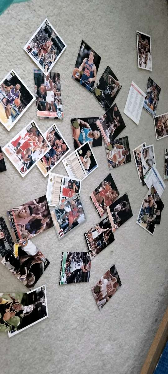 Vintage 1995 McDonalds Looney Tunes NBA Cups And Trading Car