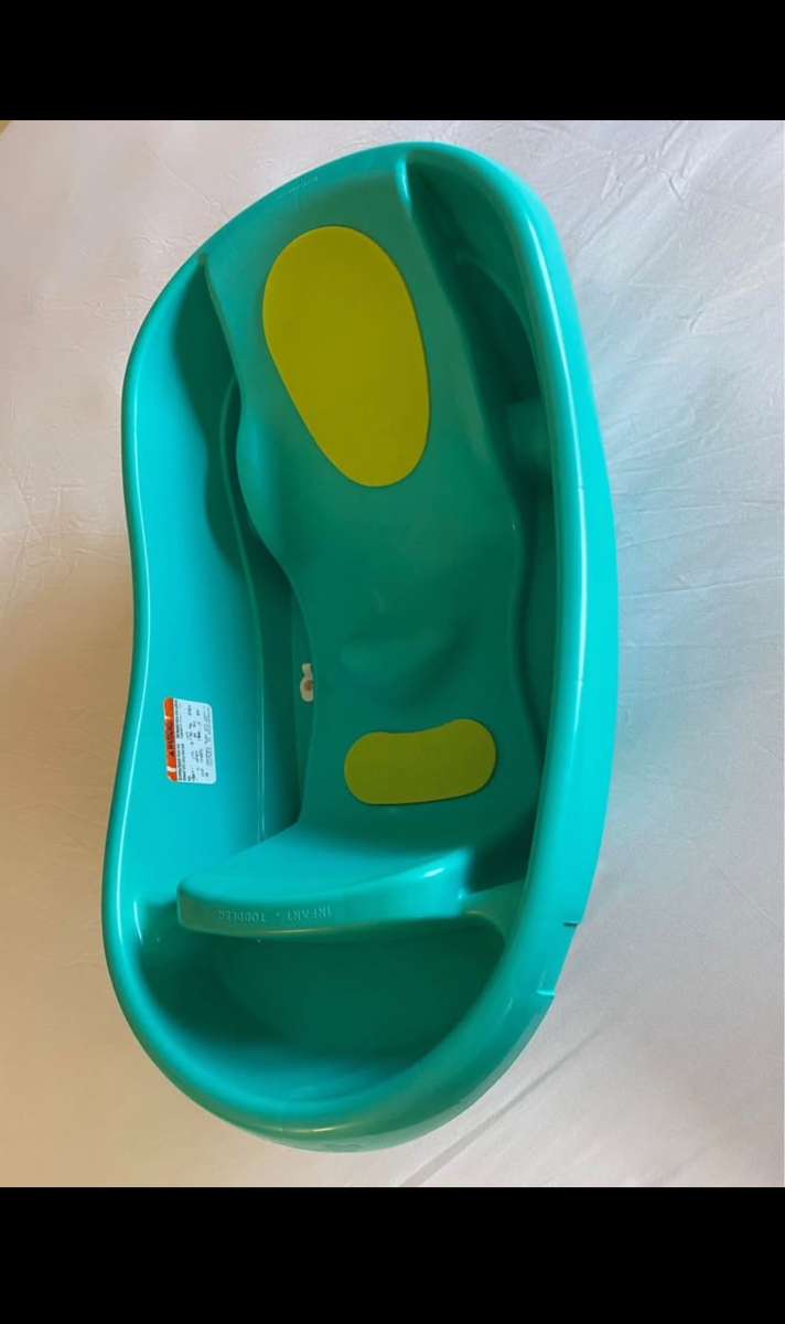 Baby bathtub