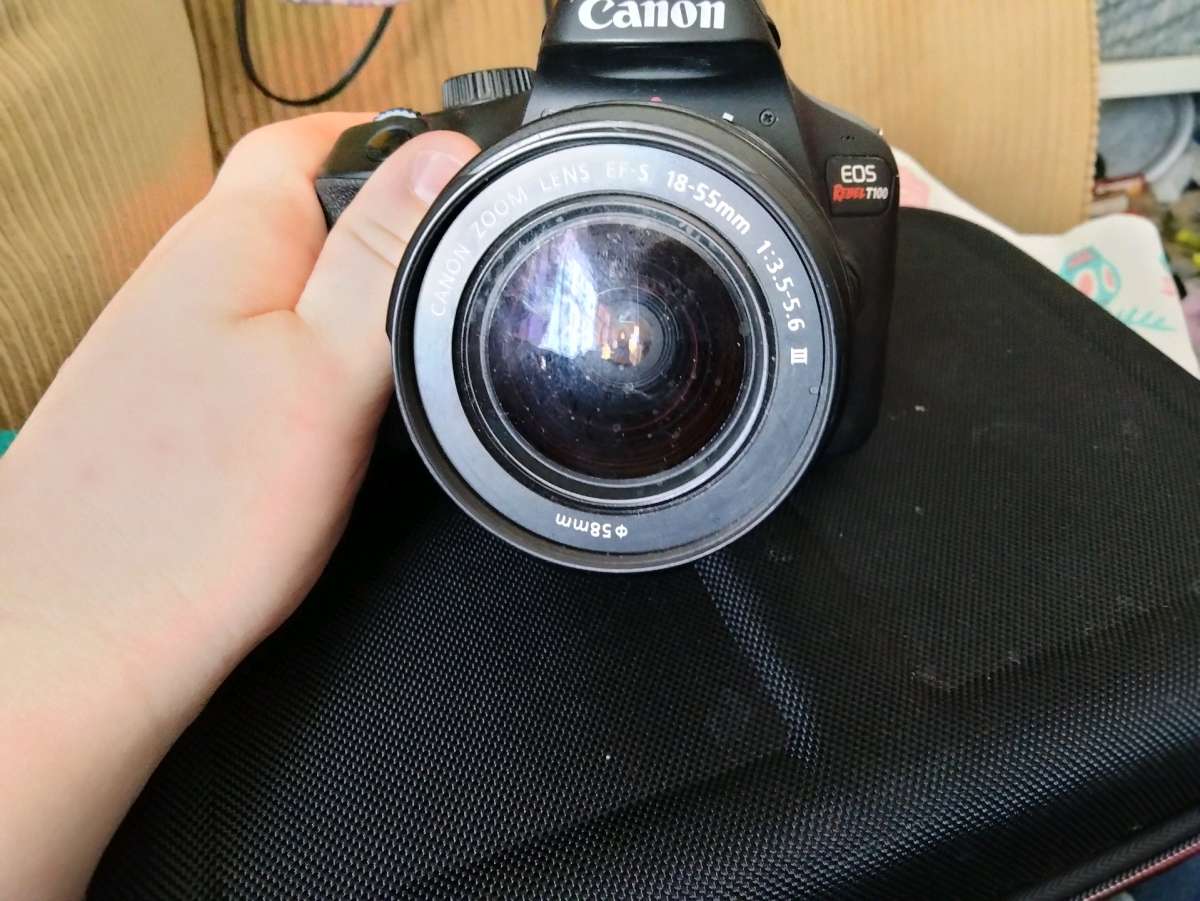 Canon EOS Rebel T100