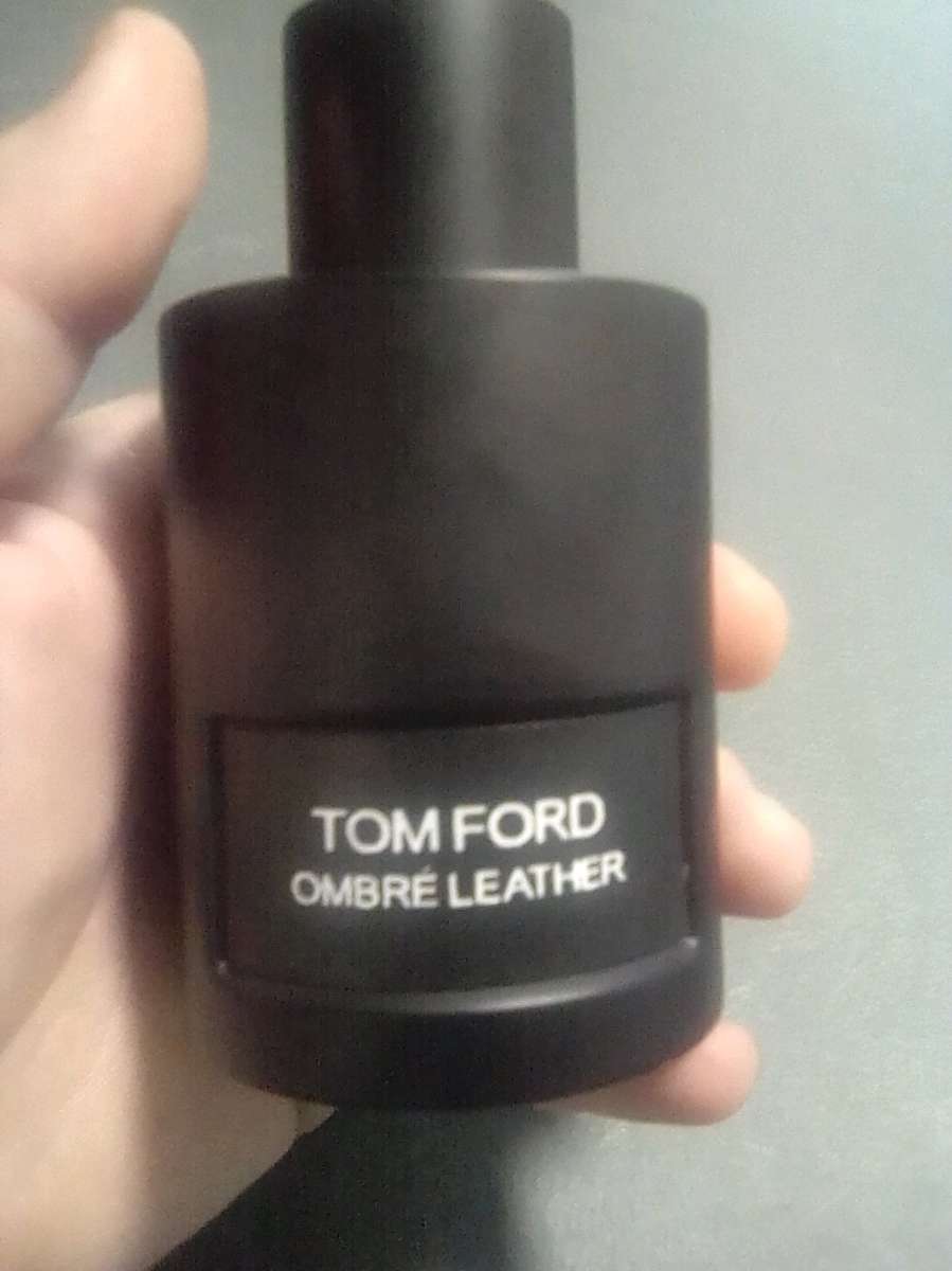 FRAGANCIA TOM FORD OMBRE LEATHER