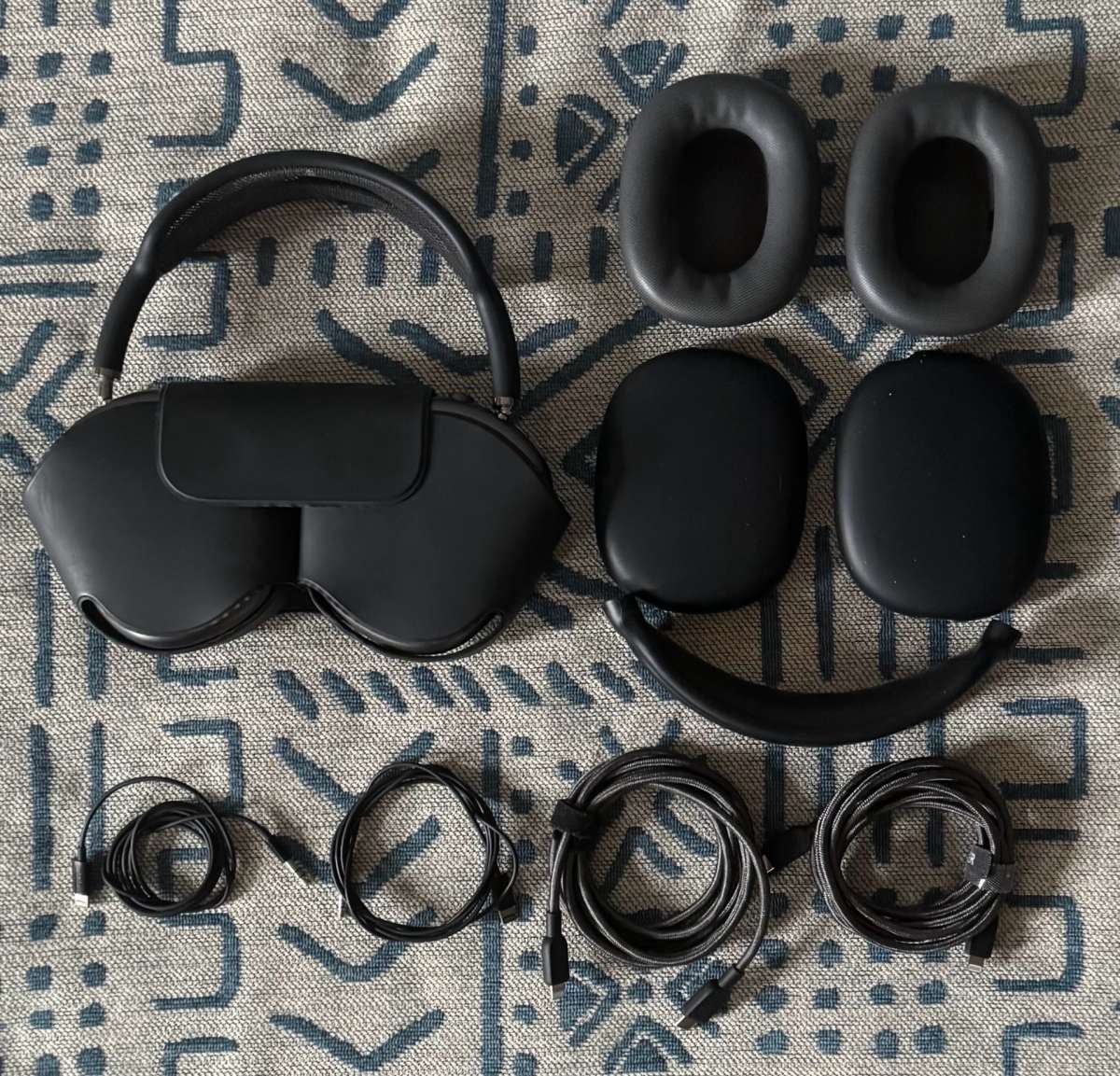 Apple AirPods Max Space Gray Used Fully Working With Case