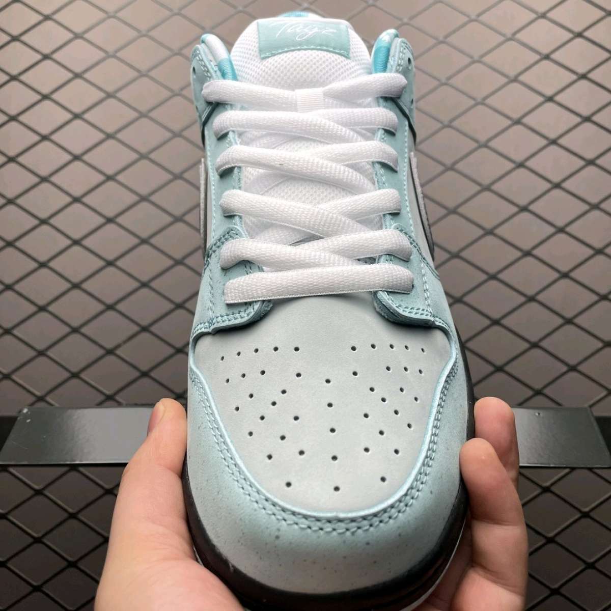 Nike SB Dunk X Tiffany Lobster Concepts