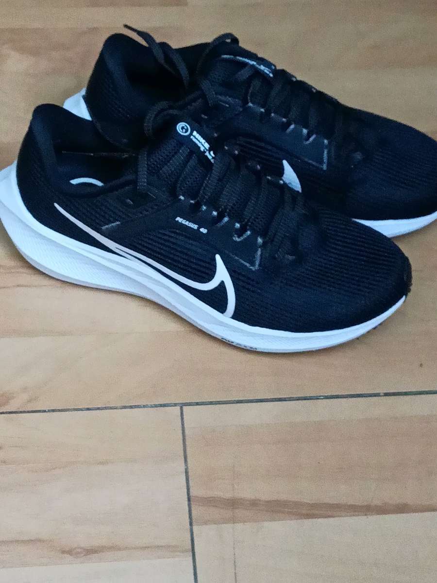 Nike Pegasus shoes Brand New