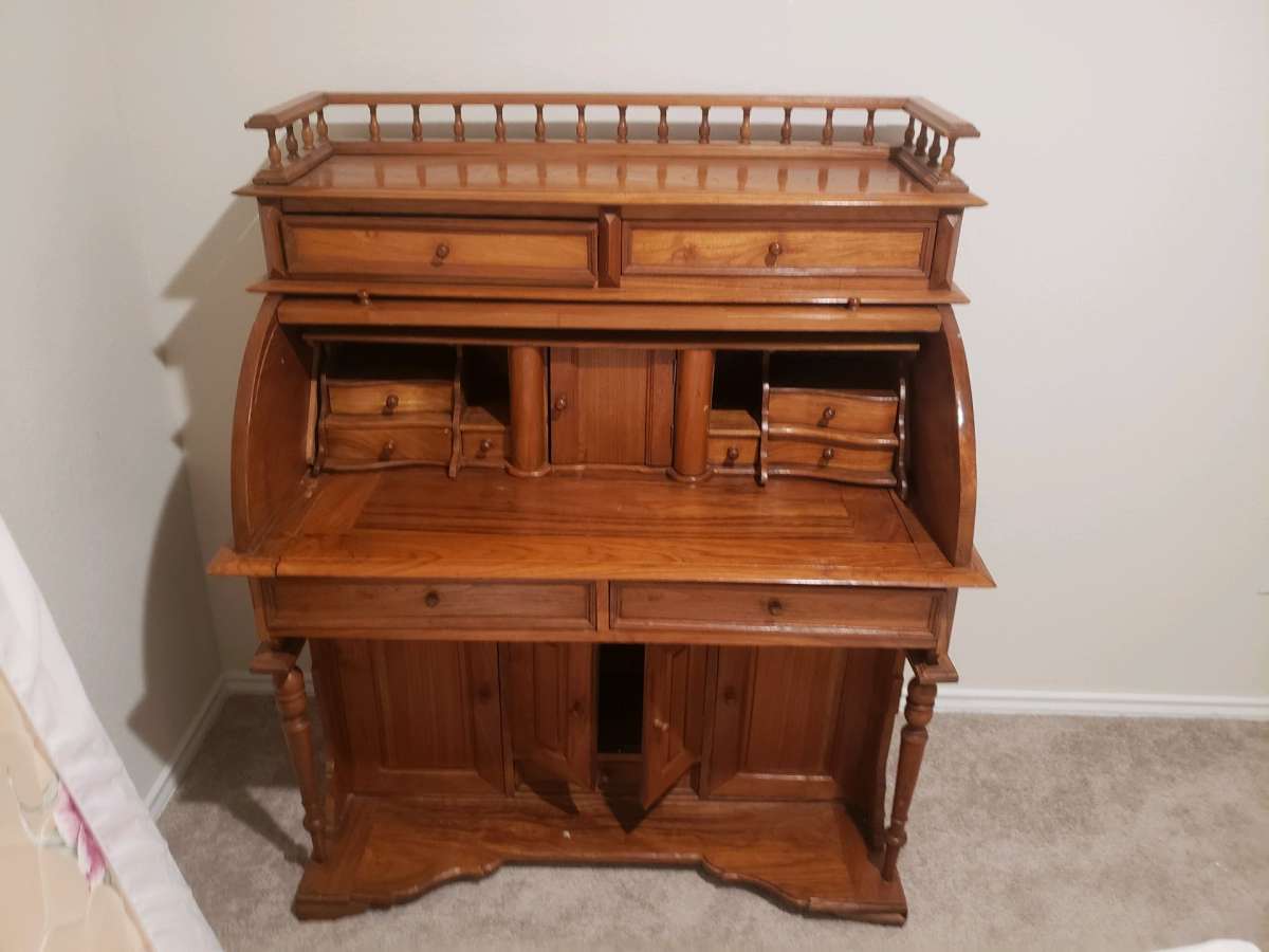 Stylish Colonial Teak