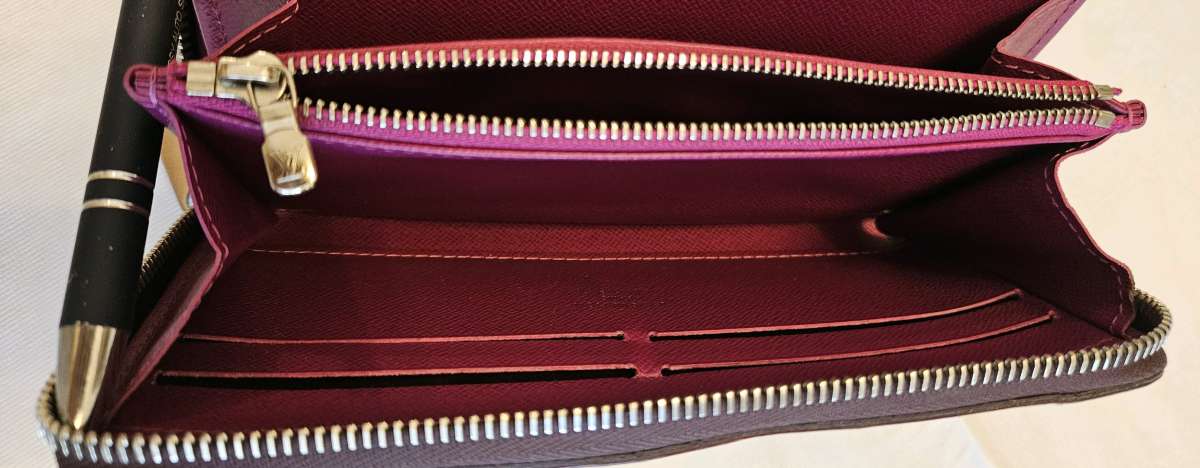 Authondice LUIS VUITTON WOMENS PURSE