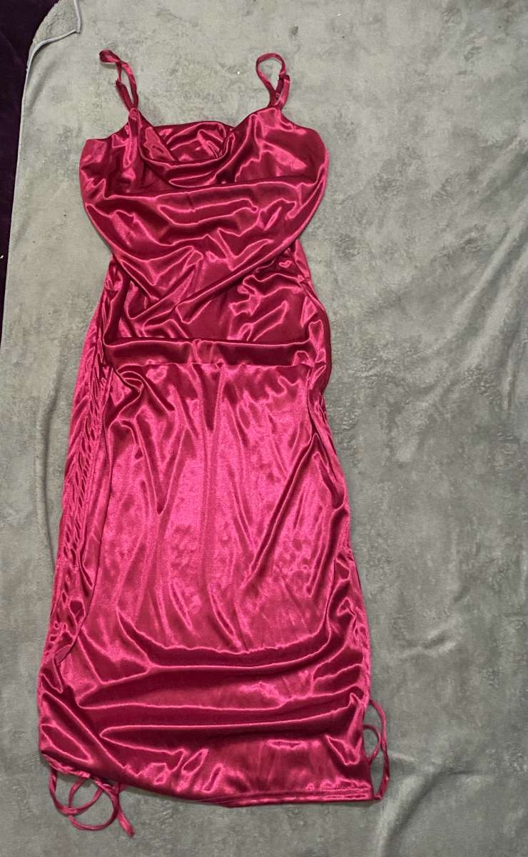 pink dress