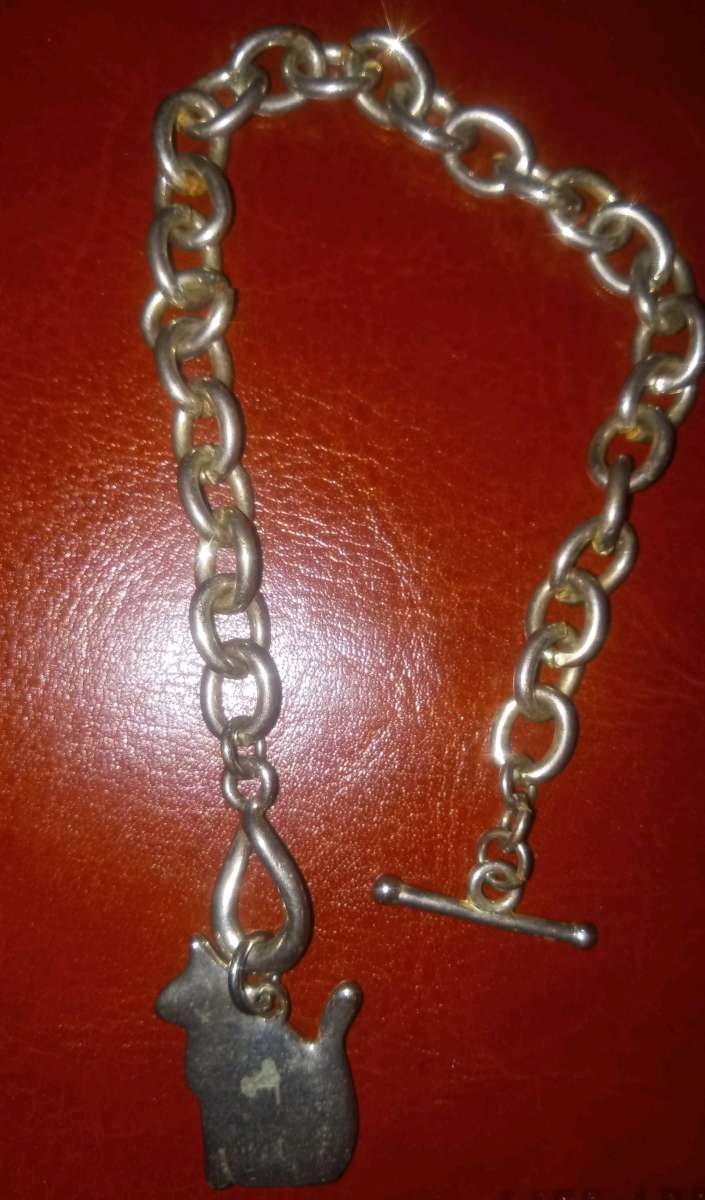 fine silver bracelet by Lisa Greene