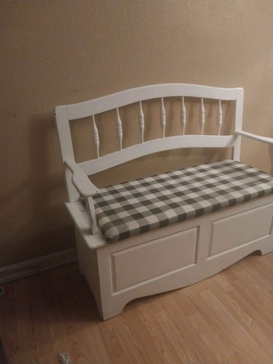 White Entryway Bench