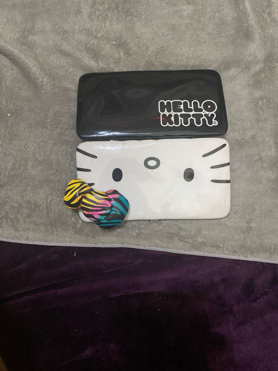 hello kitty wallet