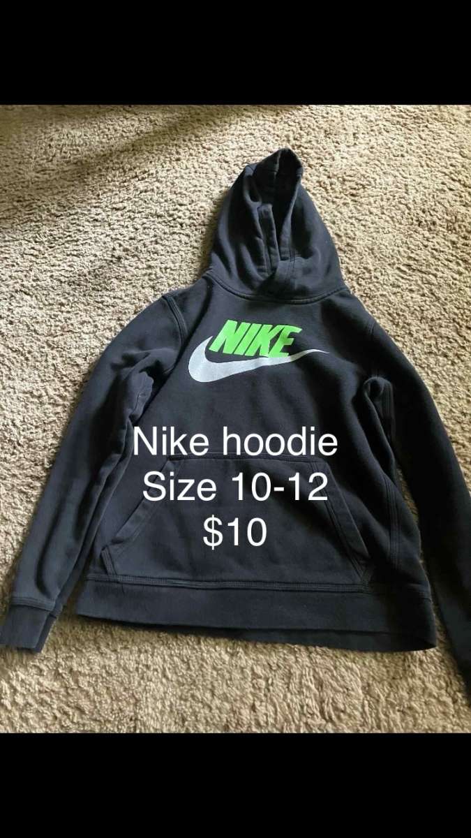 Boy Nike hoodie