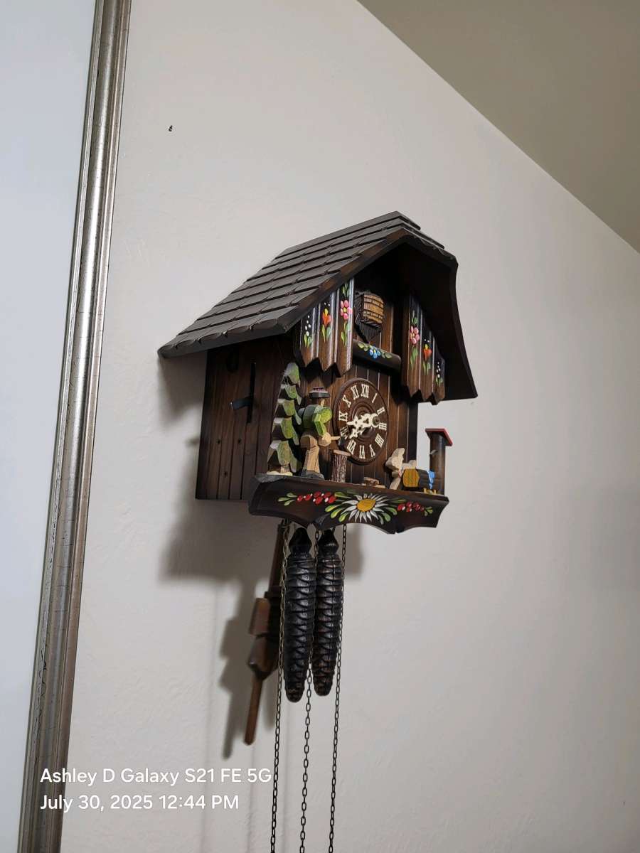 1970s vintage German cuckoo clock with pine cones and pineap