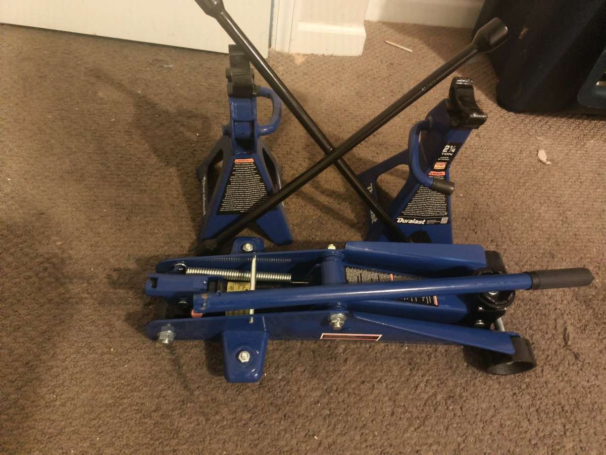 2 in a half ton car jack and tire wrench