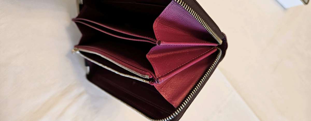 Authondice LUIS VUITTON WOMENS PURSE