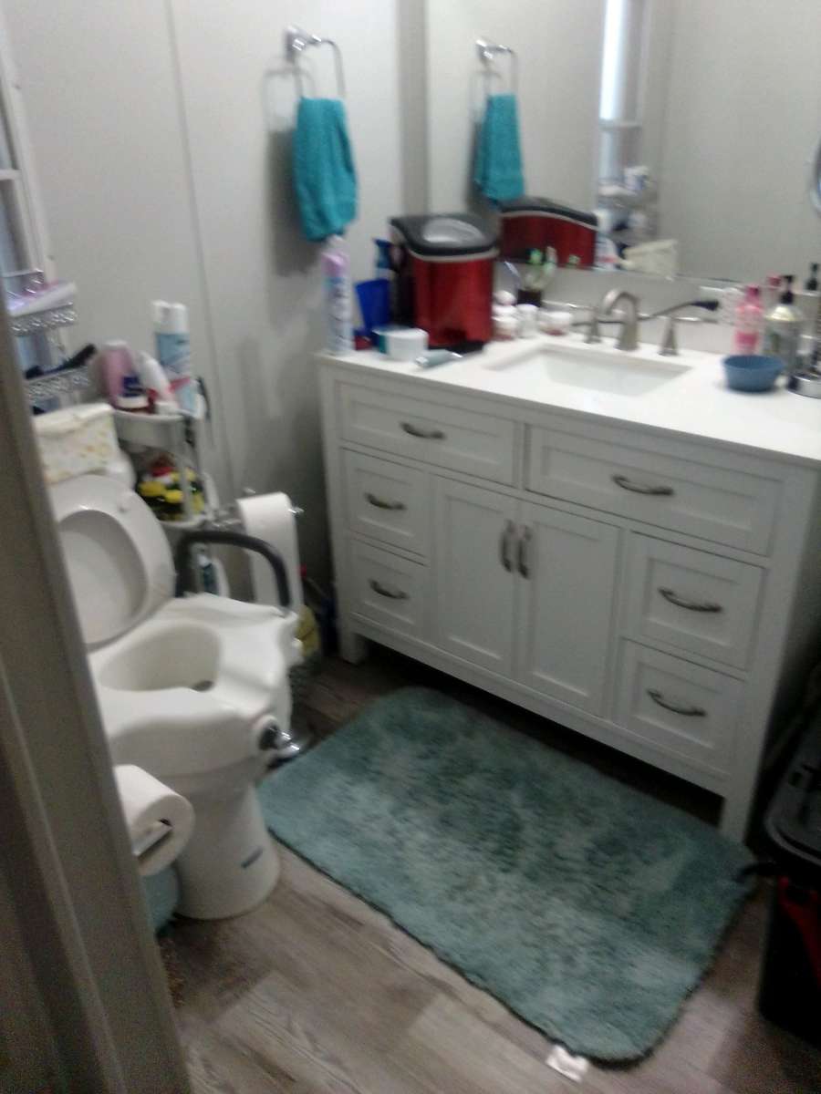 my sale to my mobile  home like nice like new please