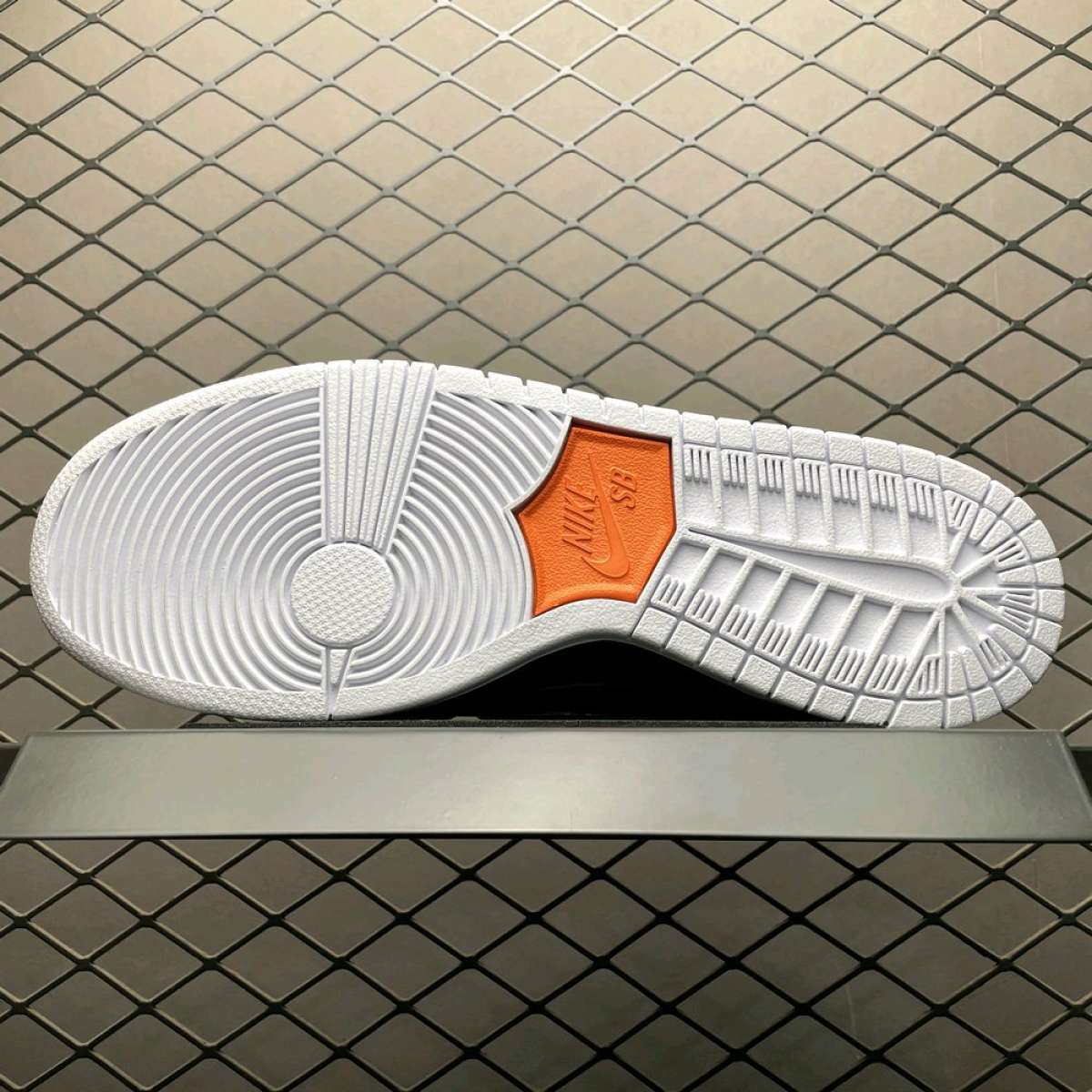 TIGHTBOOTH x Nike SB Dunk Low PRO