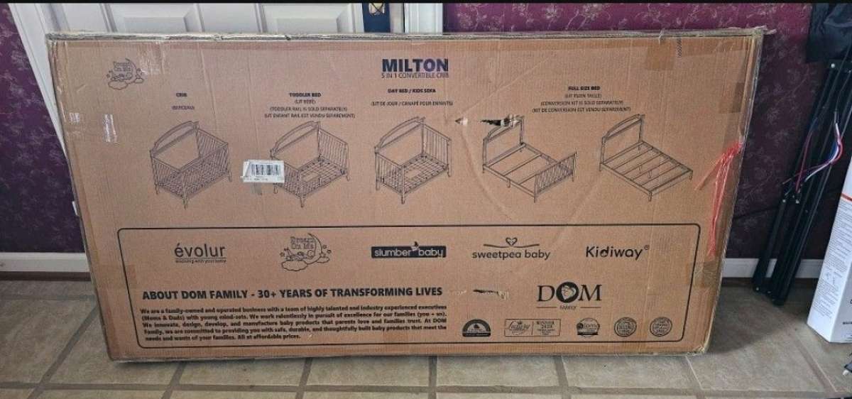 Convertable Crib NEW still in the box