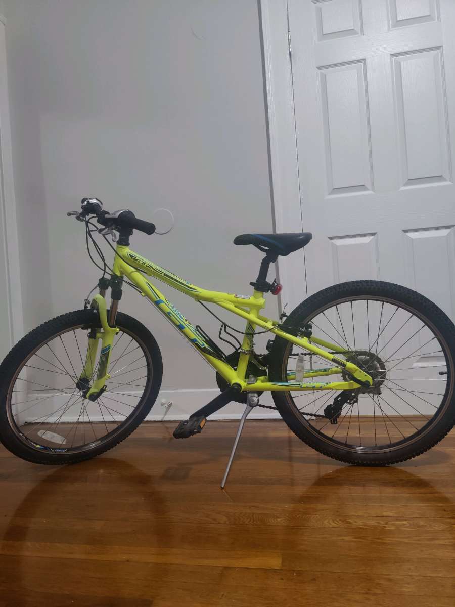 bicicleta GT 24