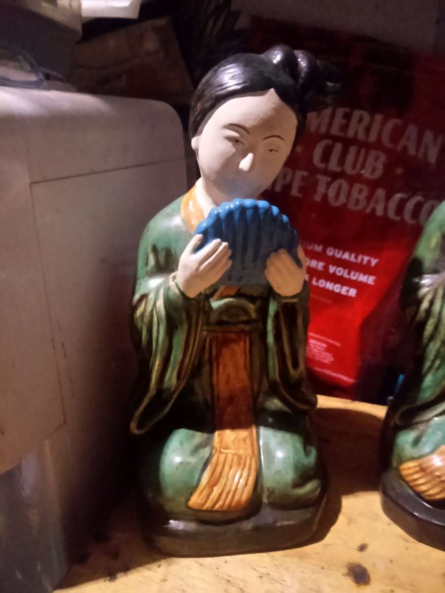 set of 3  porcelain figurines