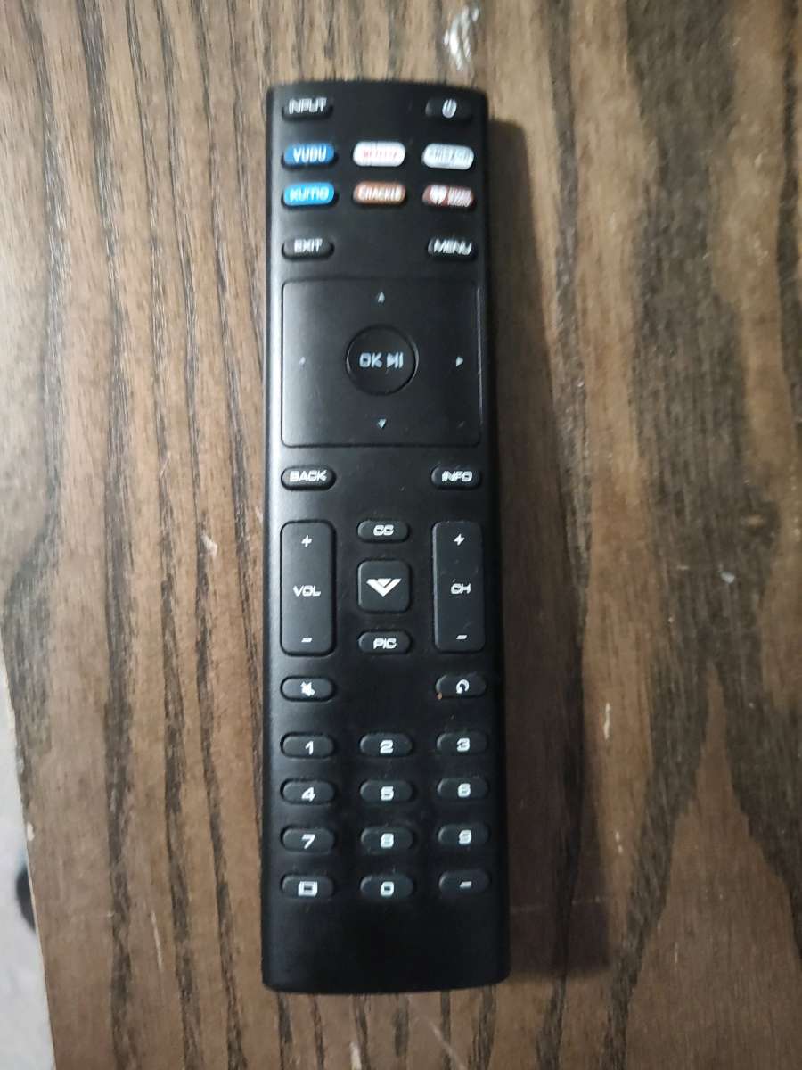 40 Inch Vizio HD TV With Vizio Remote Control