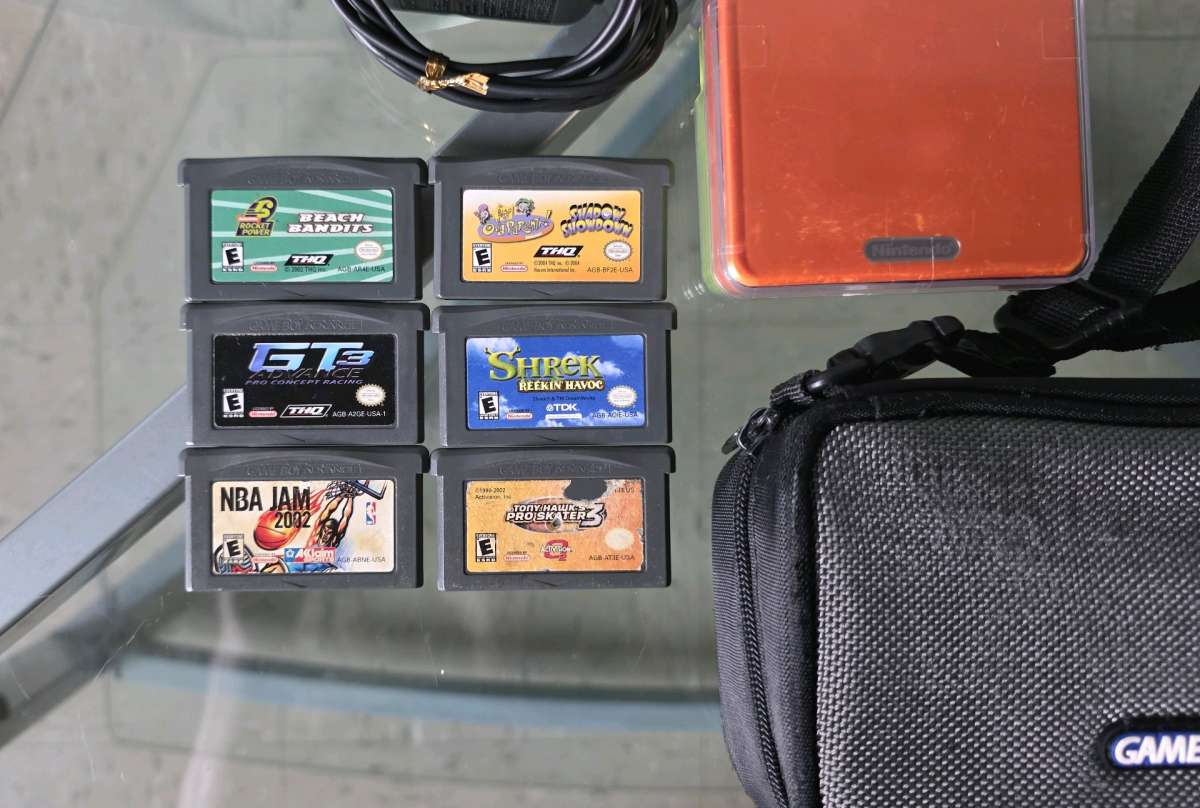 Gameboy advance sp bundle