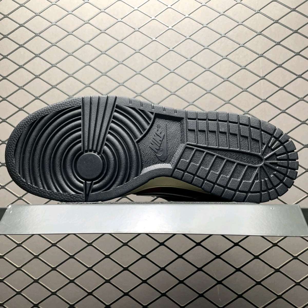 Nike Dunk SB Low X Freddy Krueger