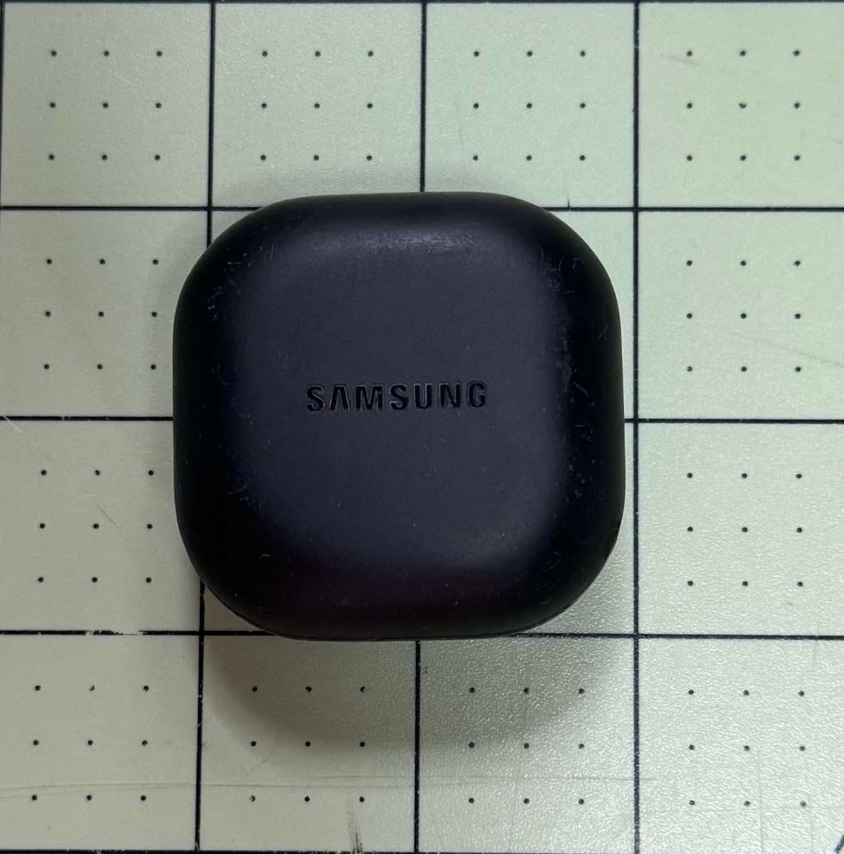 Samsung Galaxy Buds 2 Black  L Earbud Missing  Case  R Earbu