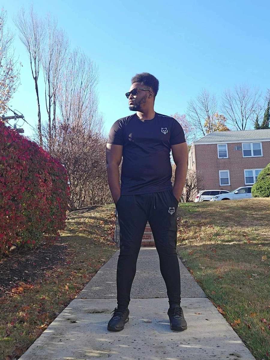 Wolf of Fitness Sneakers