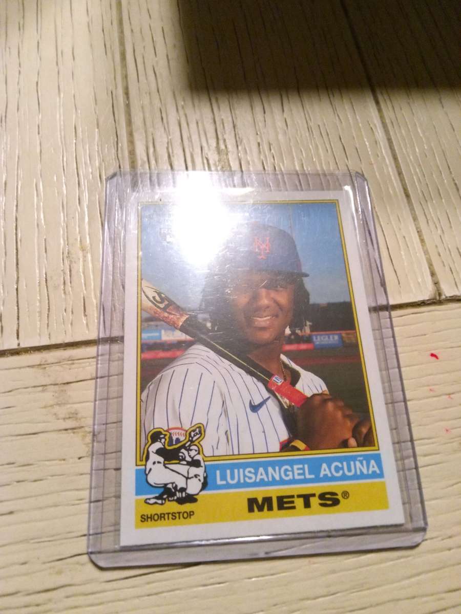 Topps Heritage rookie card of Luisangel Acuna