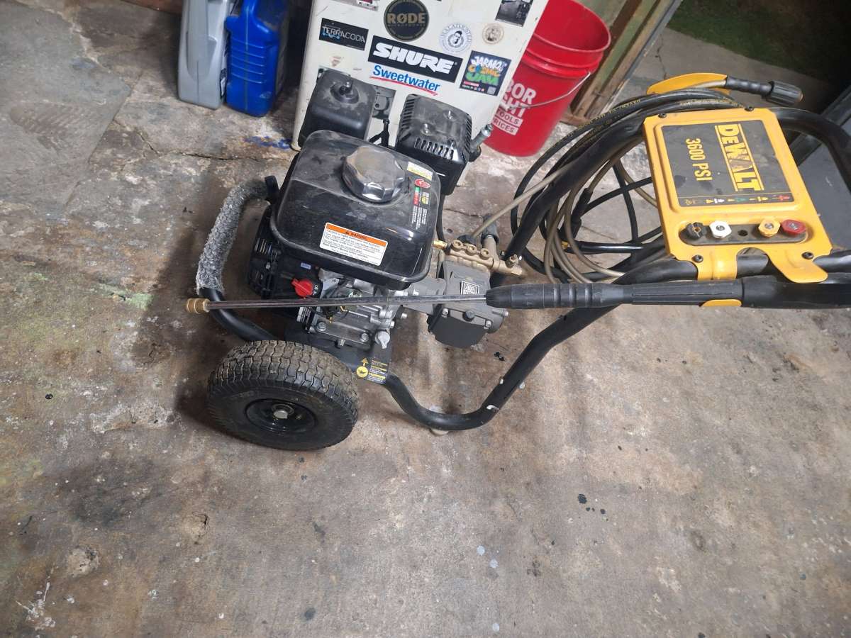 DeWalt pressure washer
